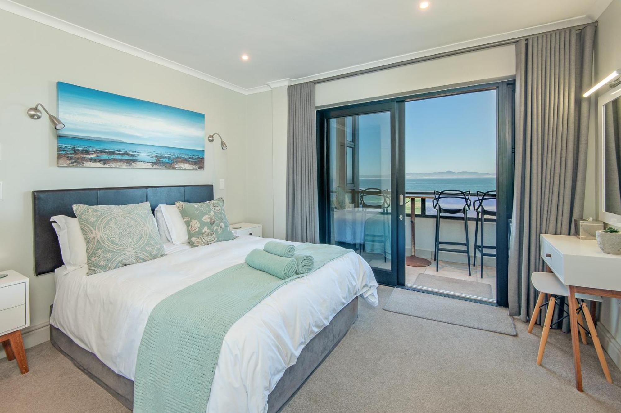 Walker Bay Luxury Seafront Apartment Херманус Экстерьер фото