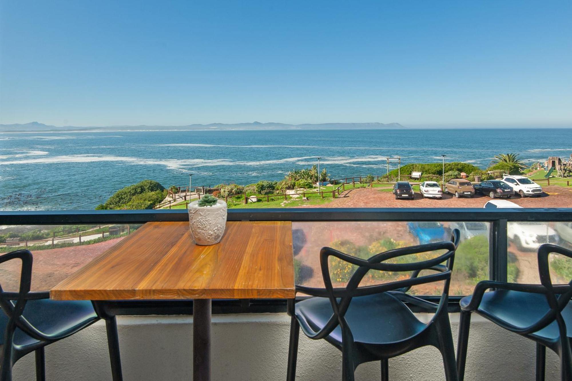 Walker Bay Luxury Seafront Apartment Херманус Экстерьер фото